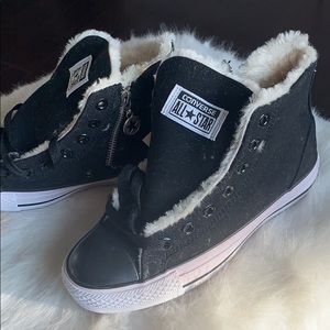 Converse all star black fur high tops